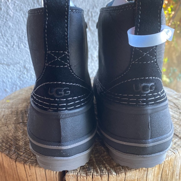 UGG Men's Zetik Boot Leather In Black - Picture 5 of 9